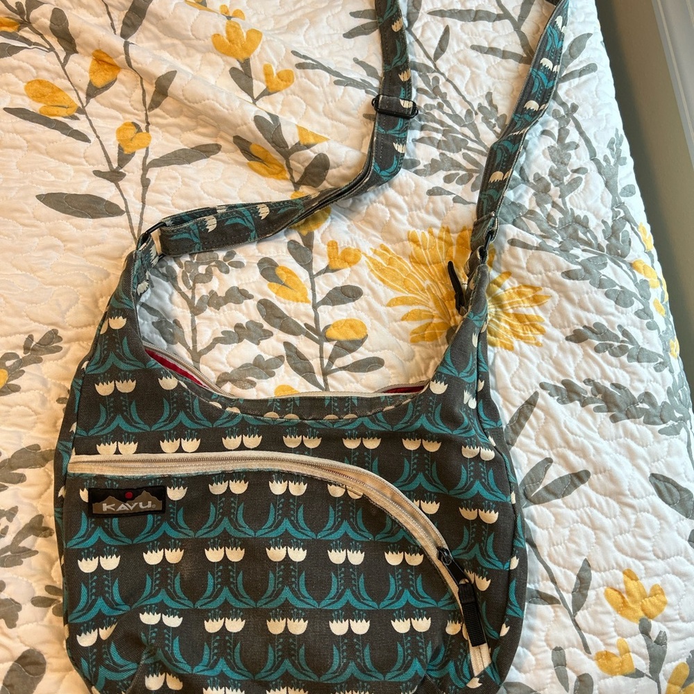 Kavu Purse